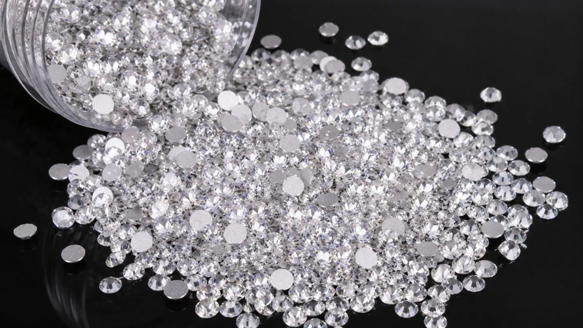 Add Sparkle to Your DIY Creations with 500 Pieces of 4mm Resin Flatback Rhinestones